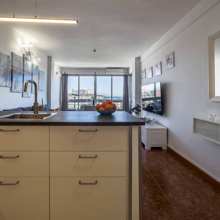 Apartamento acogedor, terraza, piscina y mar - Two-Bedroom Apartment - 22