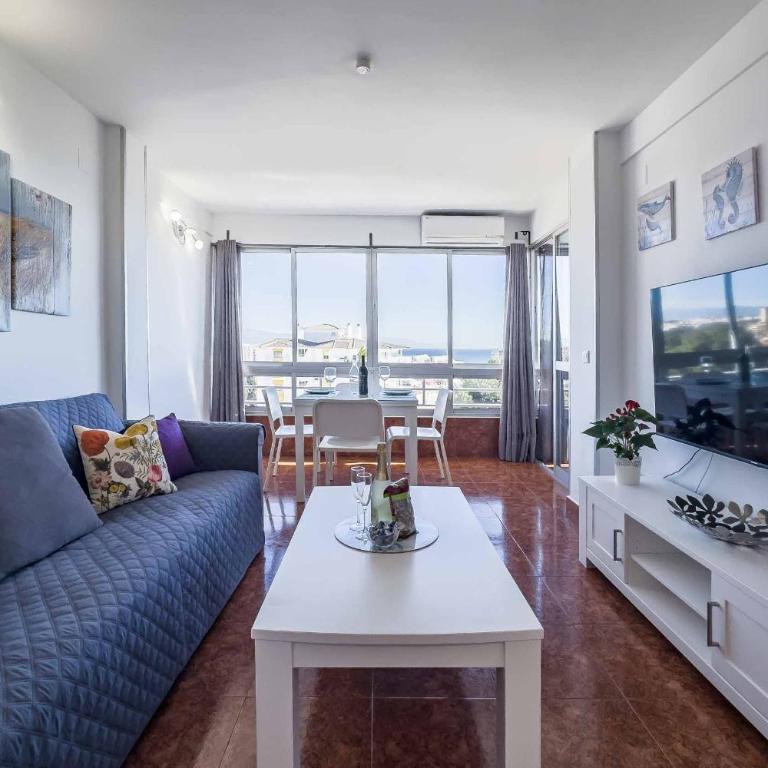 Apartamento acogedor, terraza, piscina y mar - Two-Bedroom Apartment - 4