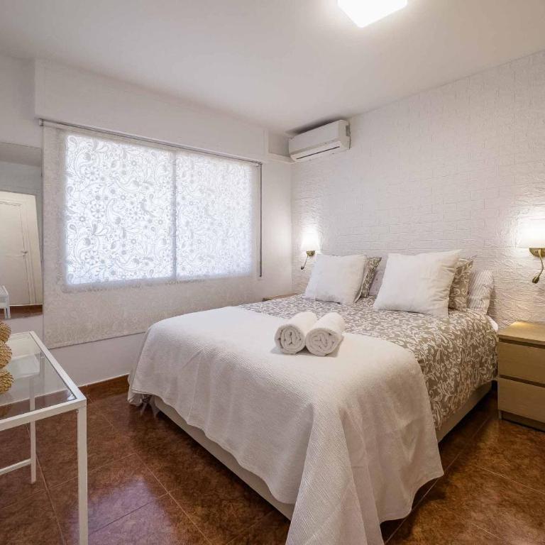 Apartamento acogedor, terraza, piscina y mar - Two-Bedroom Apartment - 37
