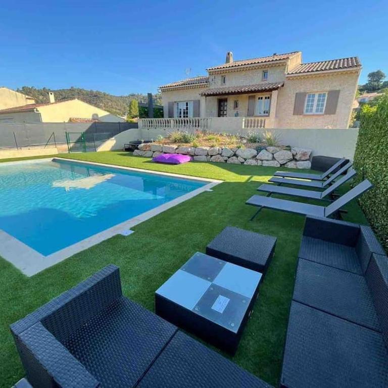 Bâtisse Provençale - Villa - 1