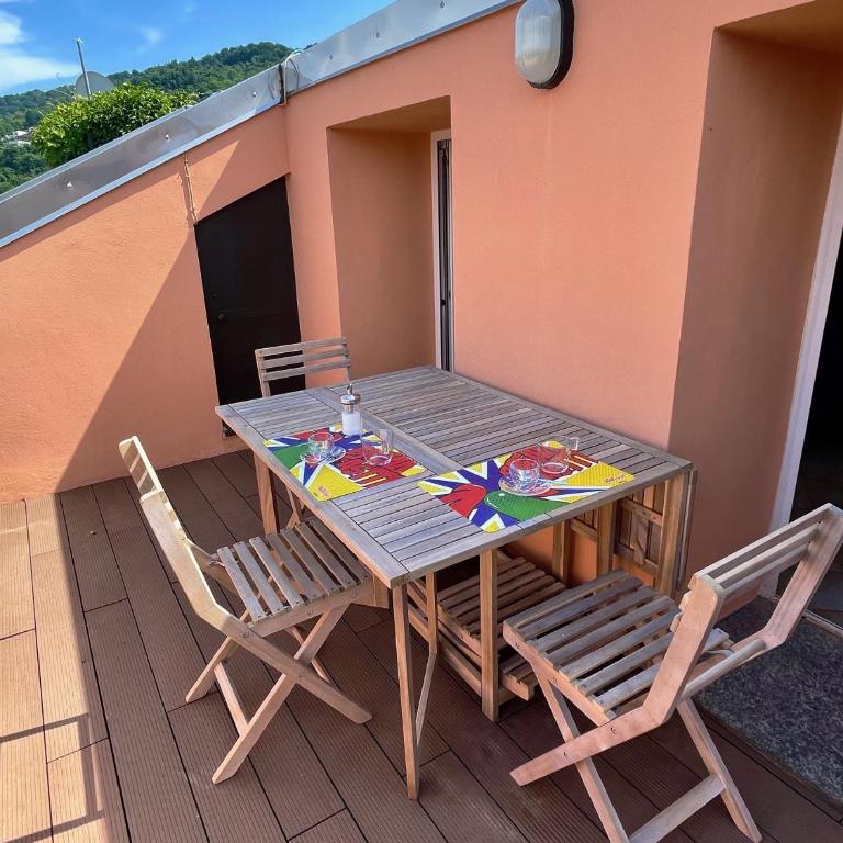 La Mansarda - Apartment with Lake View - 17