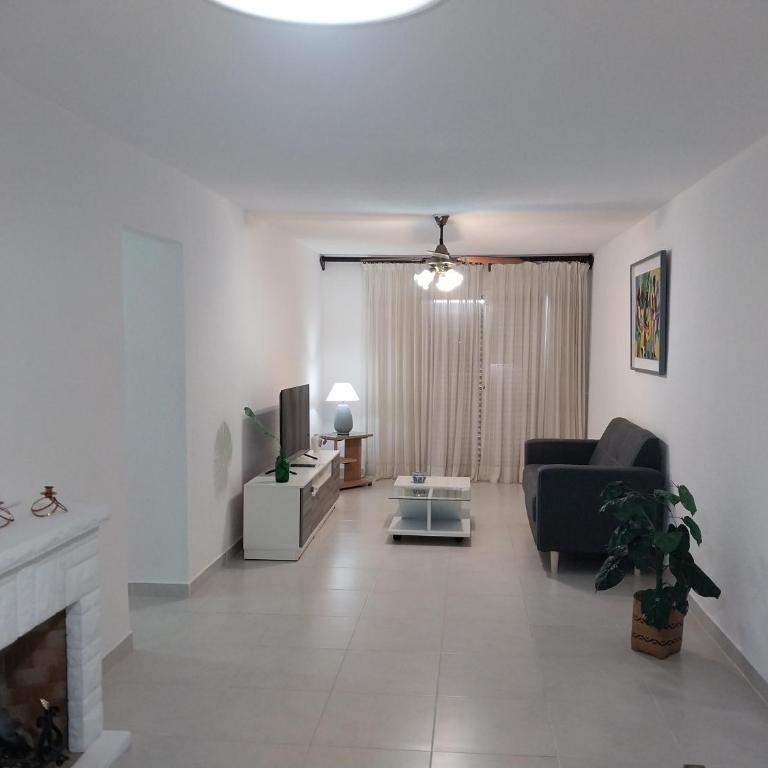Amplio, luminoso y centrico dep. 3 dorm - Apartamento de 3 dormitorios - 1