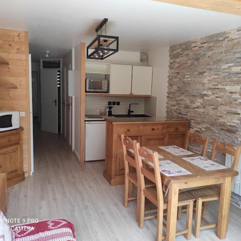 La Salle les Alpes : Charmant Appartement T2 30 M2 - Appartement 2 Chambres - 19