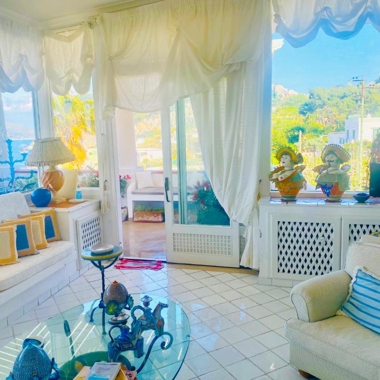 Scala Fenicia 14 by CapriRooms - Camera Matrimoniale con Balcone e Vista Mare - 4
