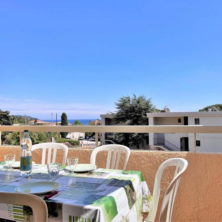 Duplex calme 4 pers, parking privé, à deux pas de la plage - Le Lavandou - FR-1-251-500 - Apartment - 1