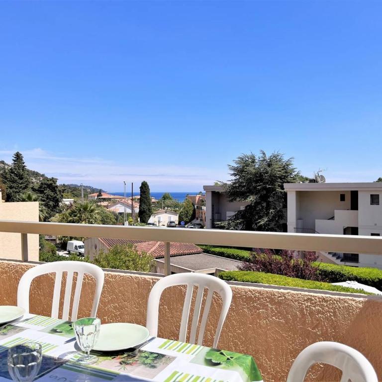 Duplex calme 4 pers, parking privé, à deux pas de la plage - Le Lavandou - FR-1-251-500 - Apartment - 2