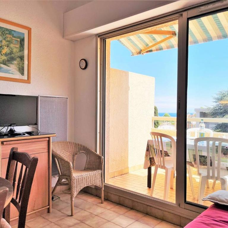 Duplex calme 4 pers, parking privé, à deux pas de la plage - Le Lavandou - FR-1-251-500 - Apartment - 3