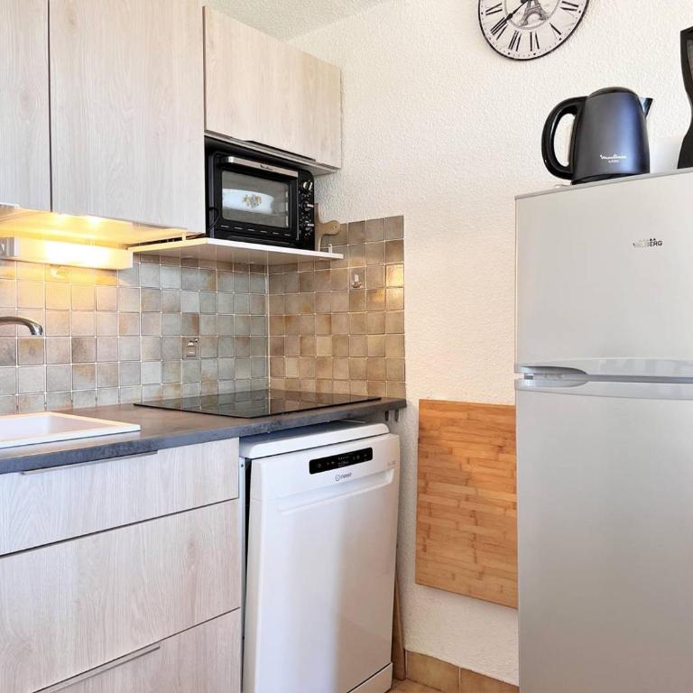 Duplex calme 4 pers, parking privé, à deux pas de la plage - Le Lavandou - FR-1-251-500 - Apartment - 5