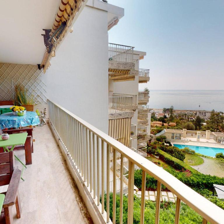 Luxueux appartement 3P climatisé avec terrasses et parkings - FR-1-196-331 - Appartement - 2