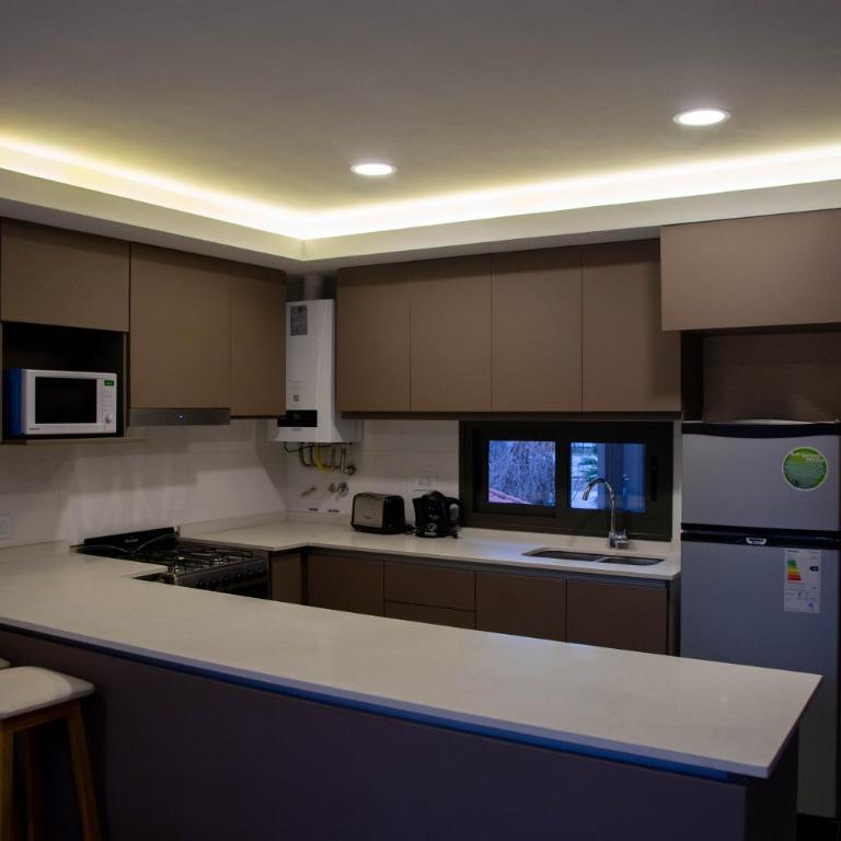 Depto Moderno 2 Dormitorios Excelente Ubicación con Cochera - Two-Bedroom Apartment - 13