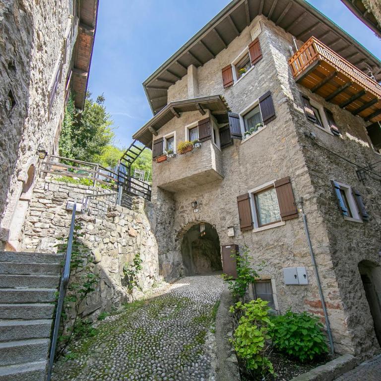 Il Nido dell'Artista Apartment with Pool - Happy Rentals - Appartement avec Vue sur la Montagne - 10
