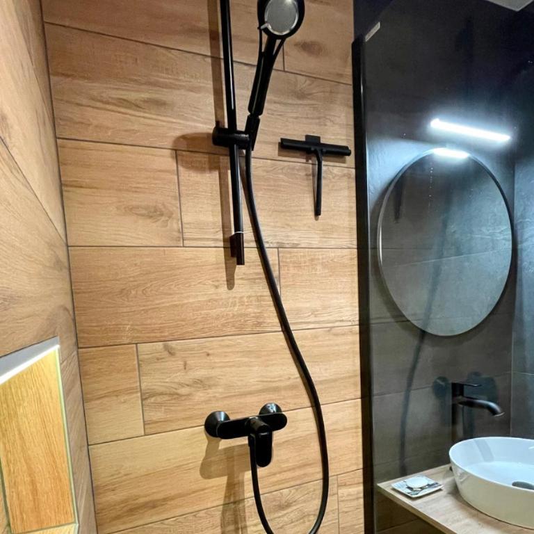 L'Artistik - Appartement 5 min à pied du port et parking privé - One-Bedroom Apartment - 5