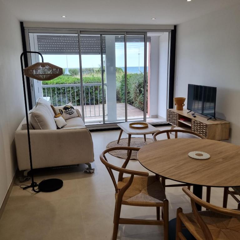 Coté Mer - One-Bedroom Apartment - 8