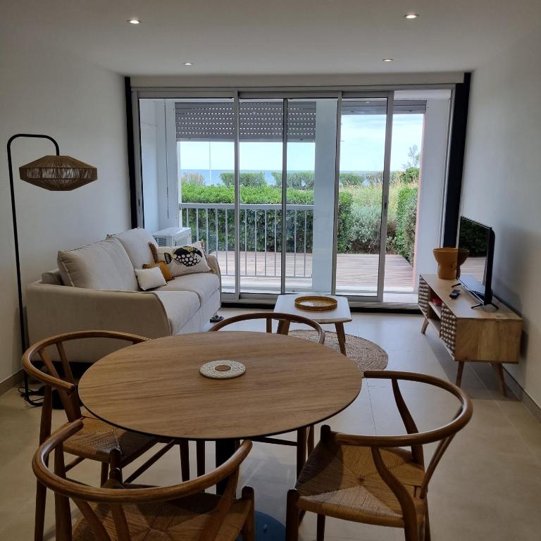 Coté Mer - One-Bedroom Apartment - 10