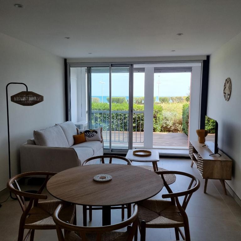 Coté Mer - One-Bedroom Apartment - 16