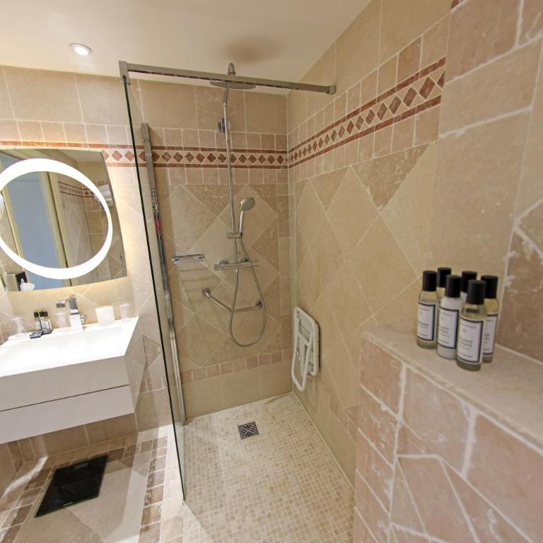 Hôtel L'Abbaye - Chambre Triple Deluxe - Vue sur Mer - 7