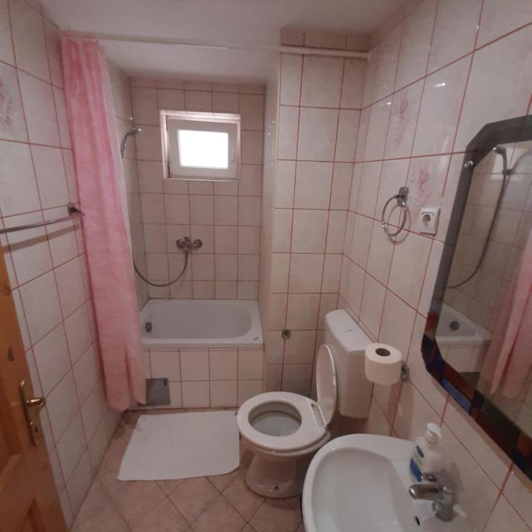 Apartments Stanivukovic - Dvokrevetna Soba sa Bračnim Krevetom/Zasebnim Krevetima - 1