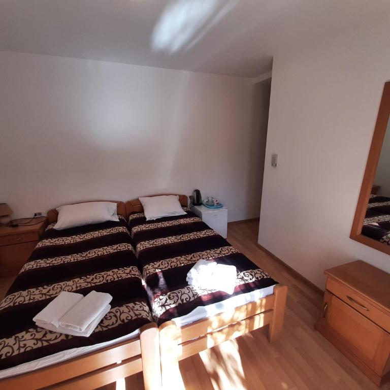 Apartments Stanivukovic - Dvokrevetna Soba sa Bračnim Krevetom/Zasebnim Krevetima - 7