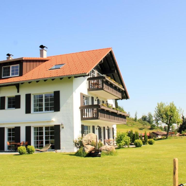 AlpenLodge Allgäu 5* - Apartment mit 3 Schlafzimmern - 1