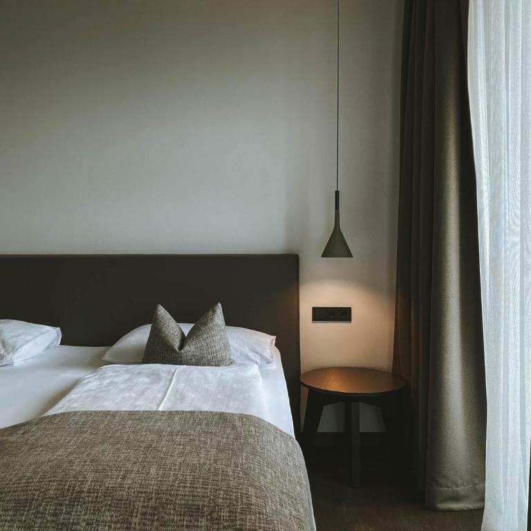 Klein Fein Hotel Anderlahn - Deluxe Suite mit Kingsize-Bett - 5