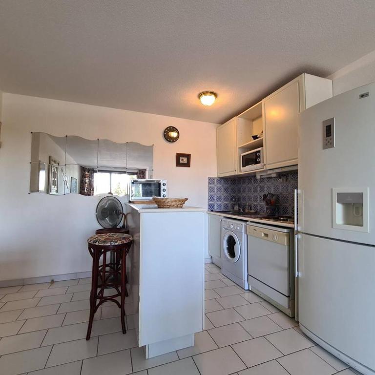 Appartement T2 avec Parking Privé à 150m de la Plage - FR-1-388-162 - Appartement (4 Adultes) - 2