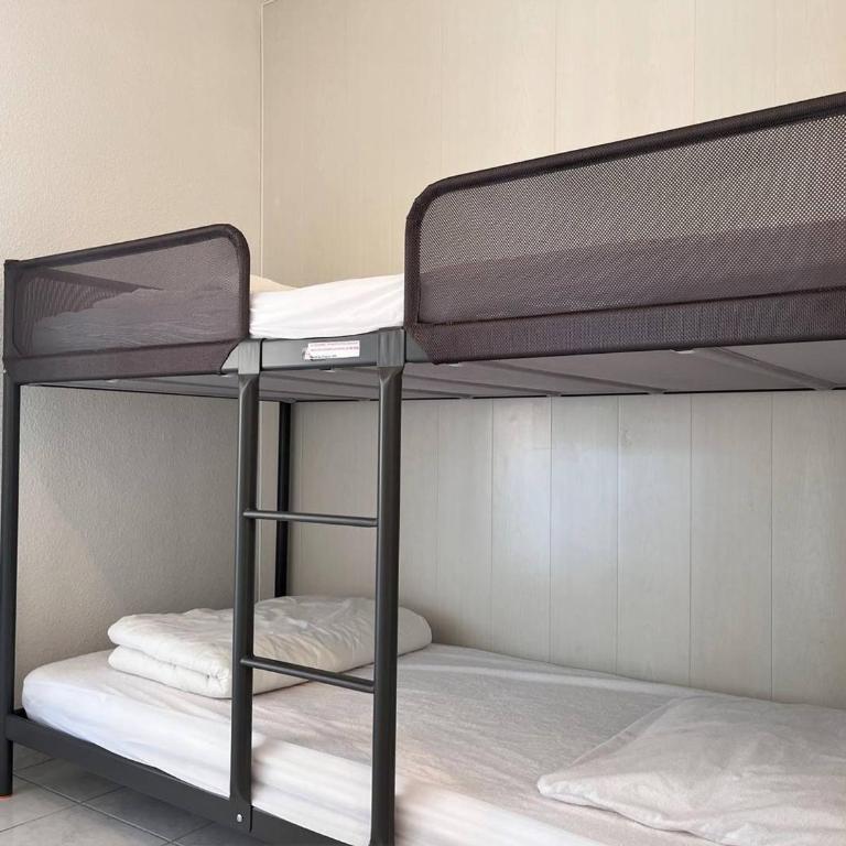 Appartement climatisé avec piscine, terrasse et parking - 6 couchages, près de la plage - FR-1-251-451 - Appartement - 8