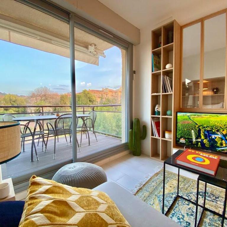 Appt Standing StTropez terrasse Piscine Parking - Apartamento de 1 dormitorio - 4