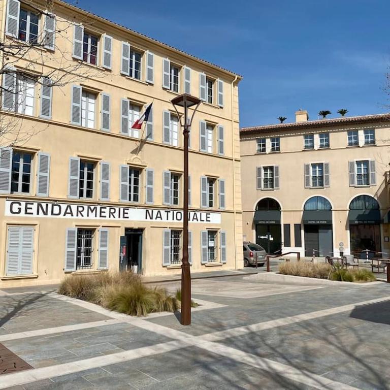 Appt Standing StTropez terrasse Piscine Parking - Apartamento de 1 dormitorio - 17