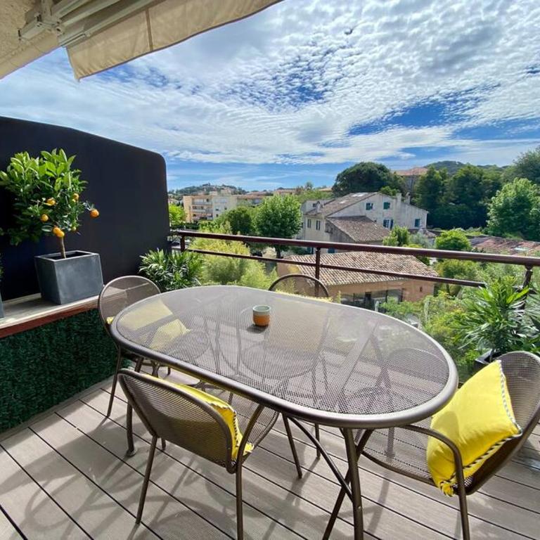 Appt Standing StTropez terrasse Piscine Parking - Apartamento de 1 dormitorio - 18