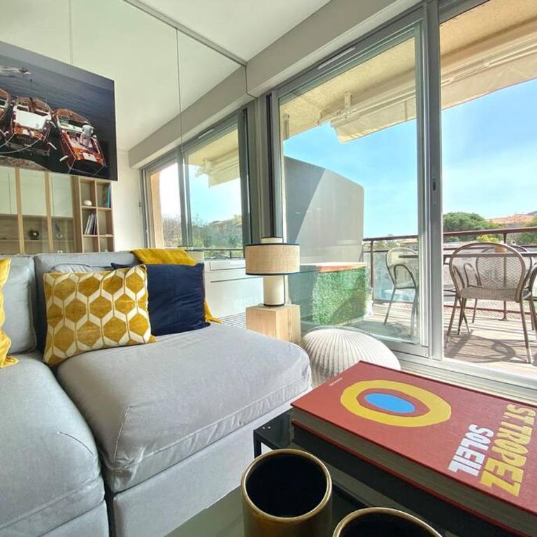 Appt Standing StTropez terrasse Piscine Parking - Apartamento de 1 dormitorio - 23