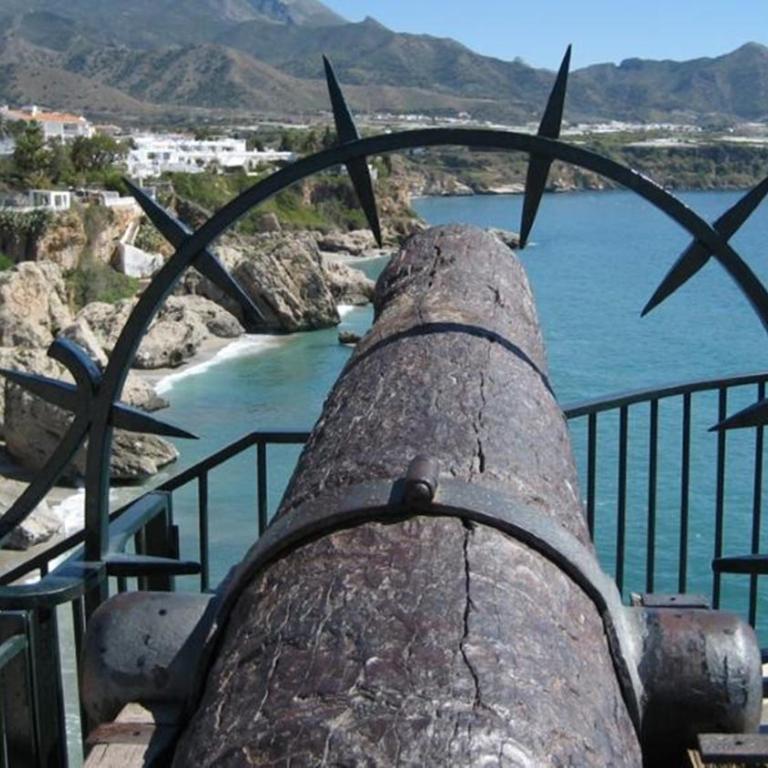 Soleado apartamento en Nerja - Three-Bedroom Apartment - 22
