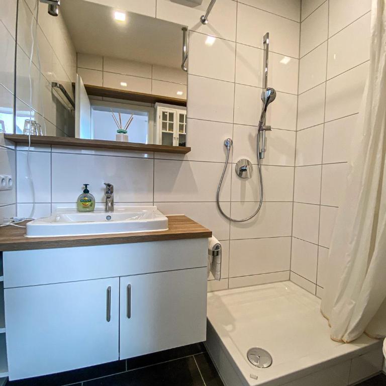 FEWO Alex - Apartment mit Balkon - 9