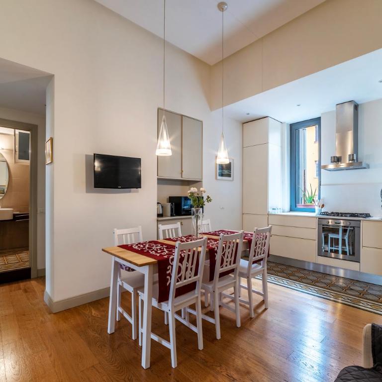 GuestHost - Bright & Roomy Apartment x6 - Trastevere District - Appartamento con 3 Camere da Letto - 1