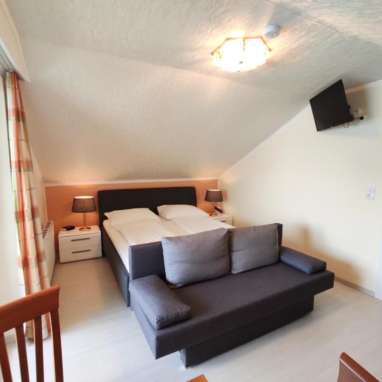 Haus am See - Classic Doppelzimmer mit Balkon und Seeblick - 4