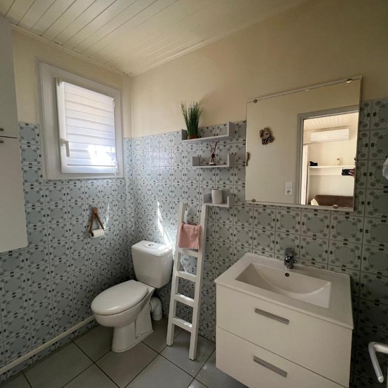 T2 avec terrasse ombragée et parking À 100m de la plage - Appartamento con 1 Camera da Letto - 7
