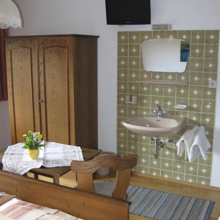 Haus Steinlechner - Doppelzimmer mit Balkon - 1
