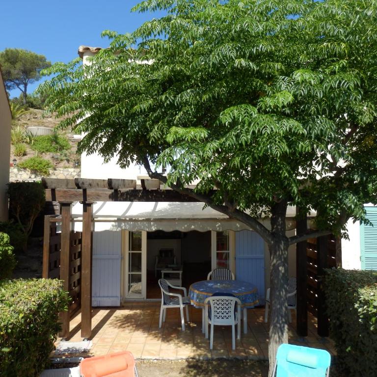 Cap Estérel Vue mer Piscine Parking 6 pers - Ferienhaus - 50