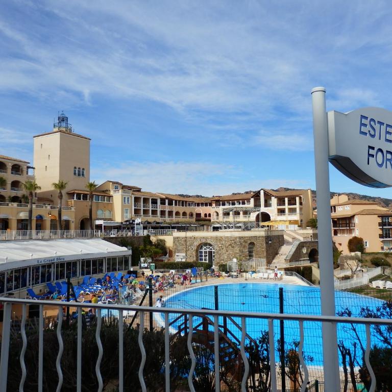 Cap Estérel Vue mer Piscine Parking 6 pers - Ferienhaus - 52