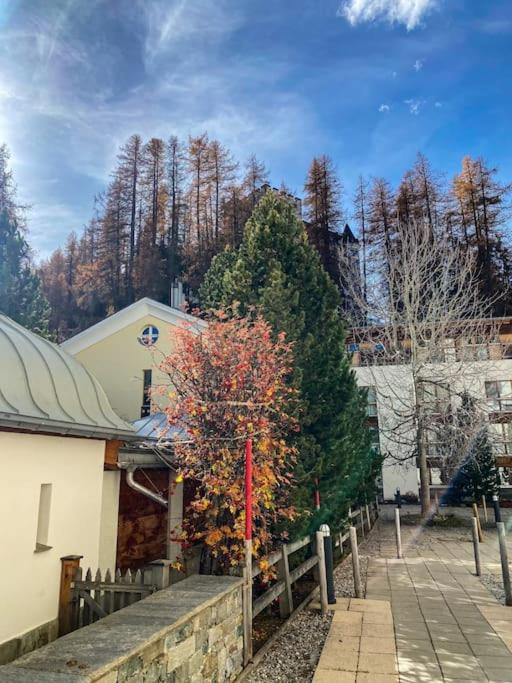 4 1/2 Room Maisonette Apartment with great views - Apartment mit 3 Schlafzimmern - 31