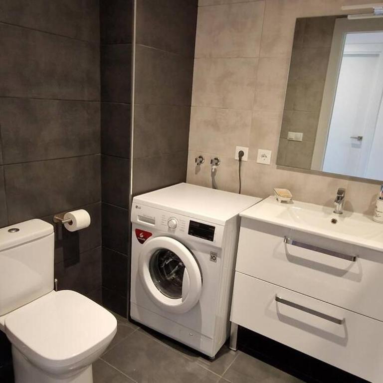 Espectacular piso nuevo con piscina - Apartamento de 2 dormitorios - 13