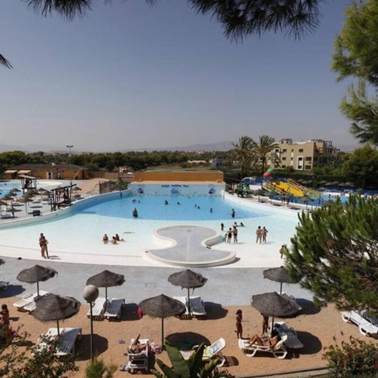 Blue Marine Home - Parking, Pool, AC, WiFi - One-Bedroom Apartment - 25