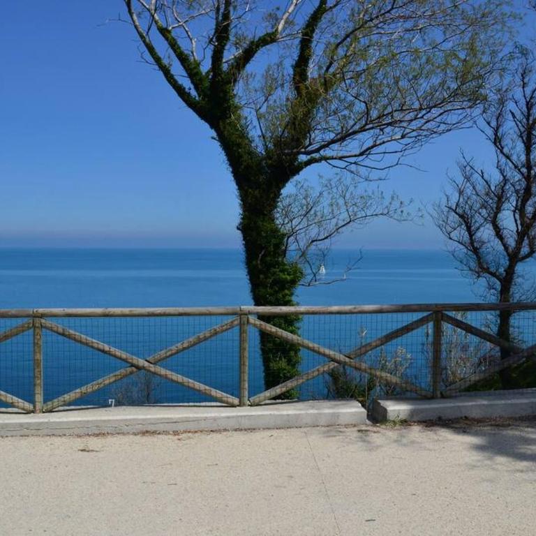 Belvedere di Ancona - Appartamento con 2 Camere da Letto - 84
