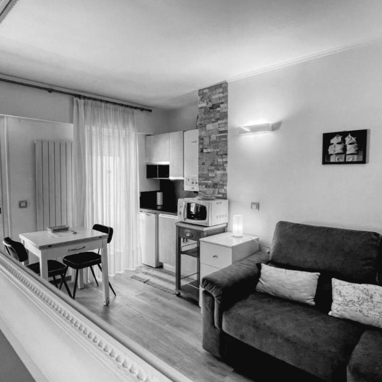 Petit Bijoux - Studio - Vue sur Montagne - 8