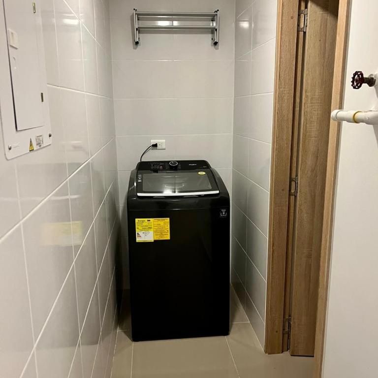 Apartamento de tres alcobas - Three-Bedroom Apartment - 15