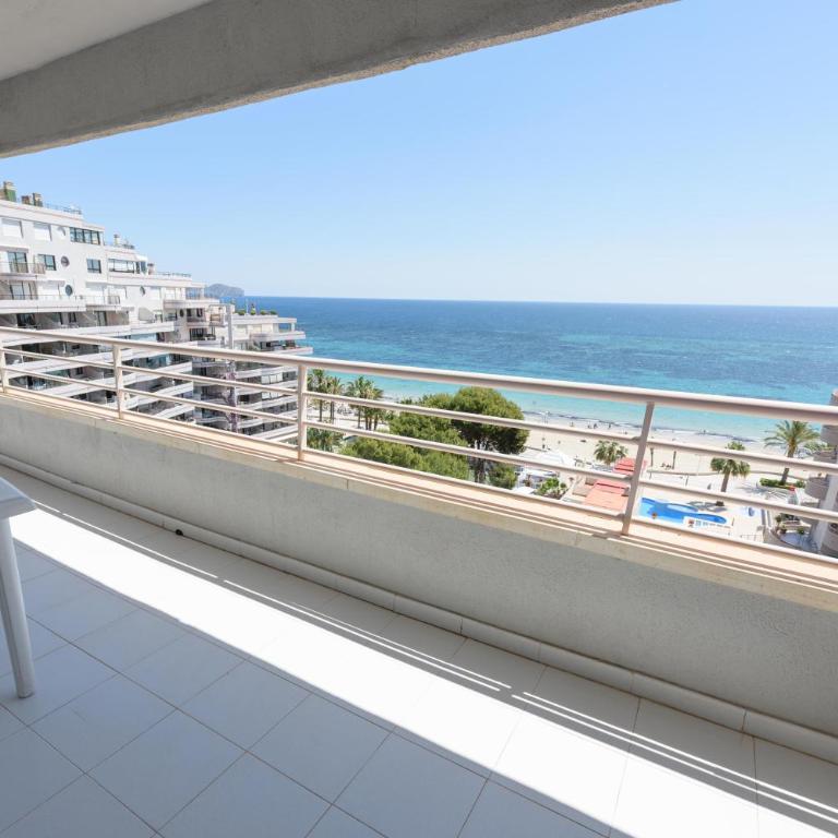 Martín- Increíbles vistas primera línea de playa para familias - Three-Bedroom Apartment - 1