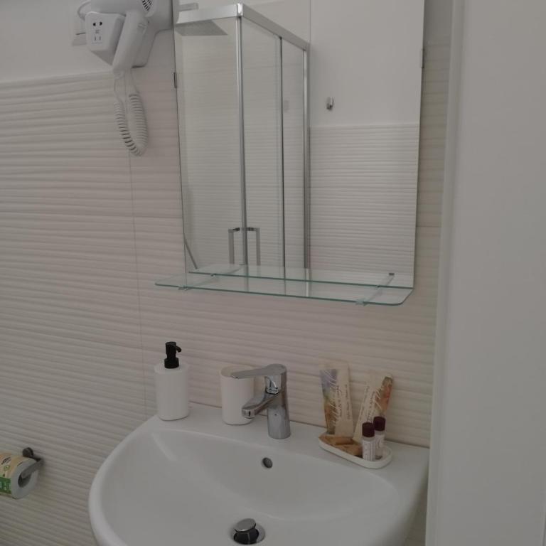 Le stanze del Maestro - Camera Tripla con Bagno Privato - 5