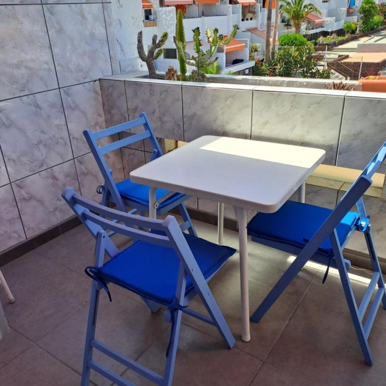 EL CHAPARRAL Studio-appartement with fantastic pool- view and STRONG WIFI - Apartamento con terraza - 11