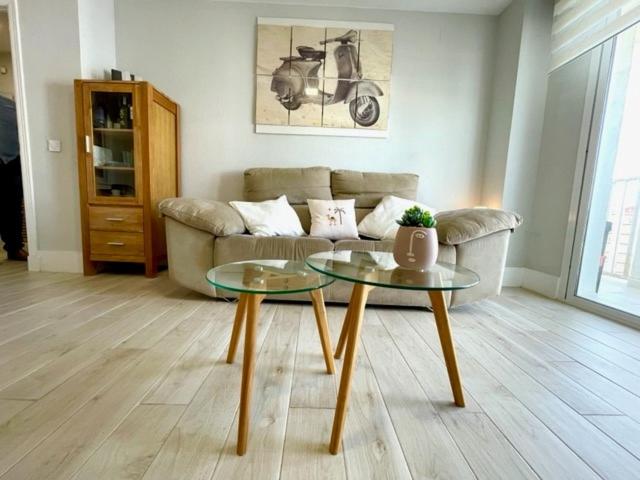 GATU Villa Salada, junto la playa, parking, terraza, aire acc, piscina, wifi Sólo familias o grupos mayores de 21 años - Apartamento de 1 dormitorio con balcón y vistas al mar - 10