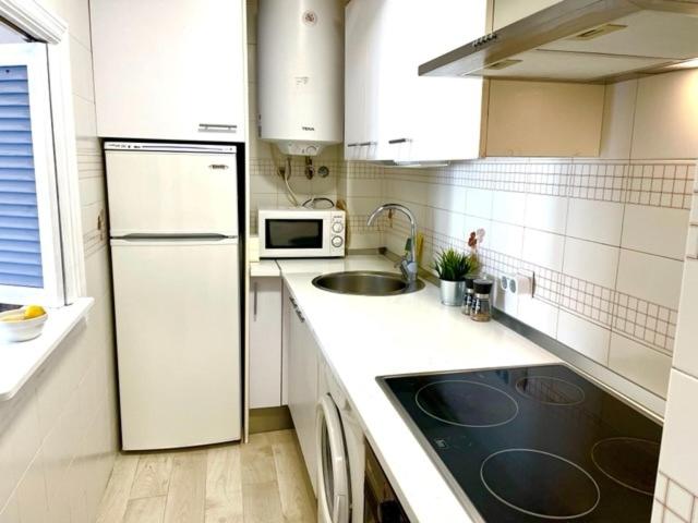 GATU Villa Salada, junto la playa, parking, terraza, aire acc, piscina, wifi Sólo familias o grupos mayores de 21 años - Apartamento de 1 dormitorio con balcón y vistas al mar - 25