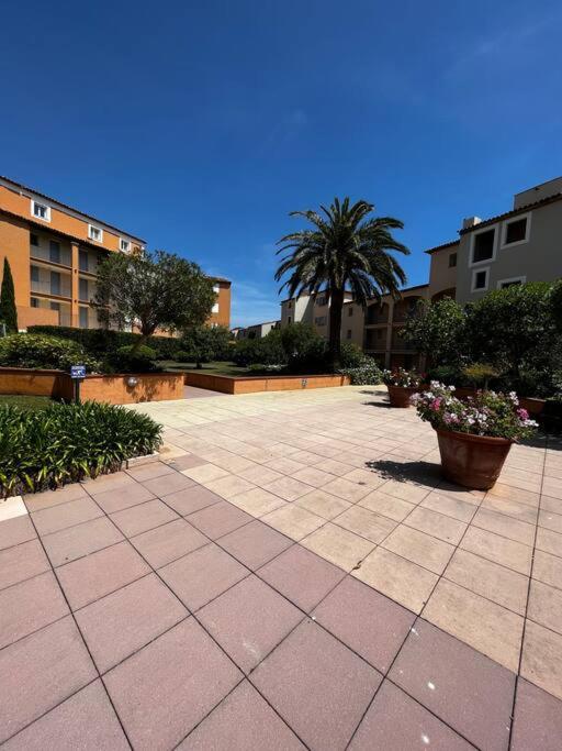 Bel Appartement au coeur de la Marina Port Cogolin - Apartment mit 2 Schlafzimmern - 24